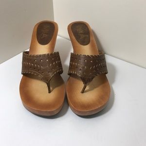 Mia  Slip-On Wood Heel Leather Push Toe clogs